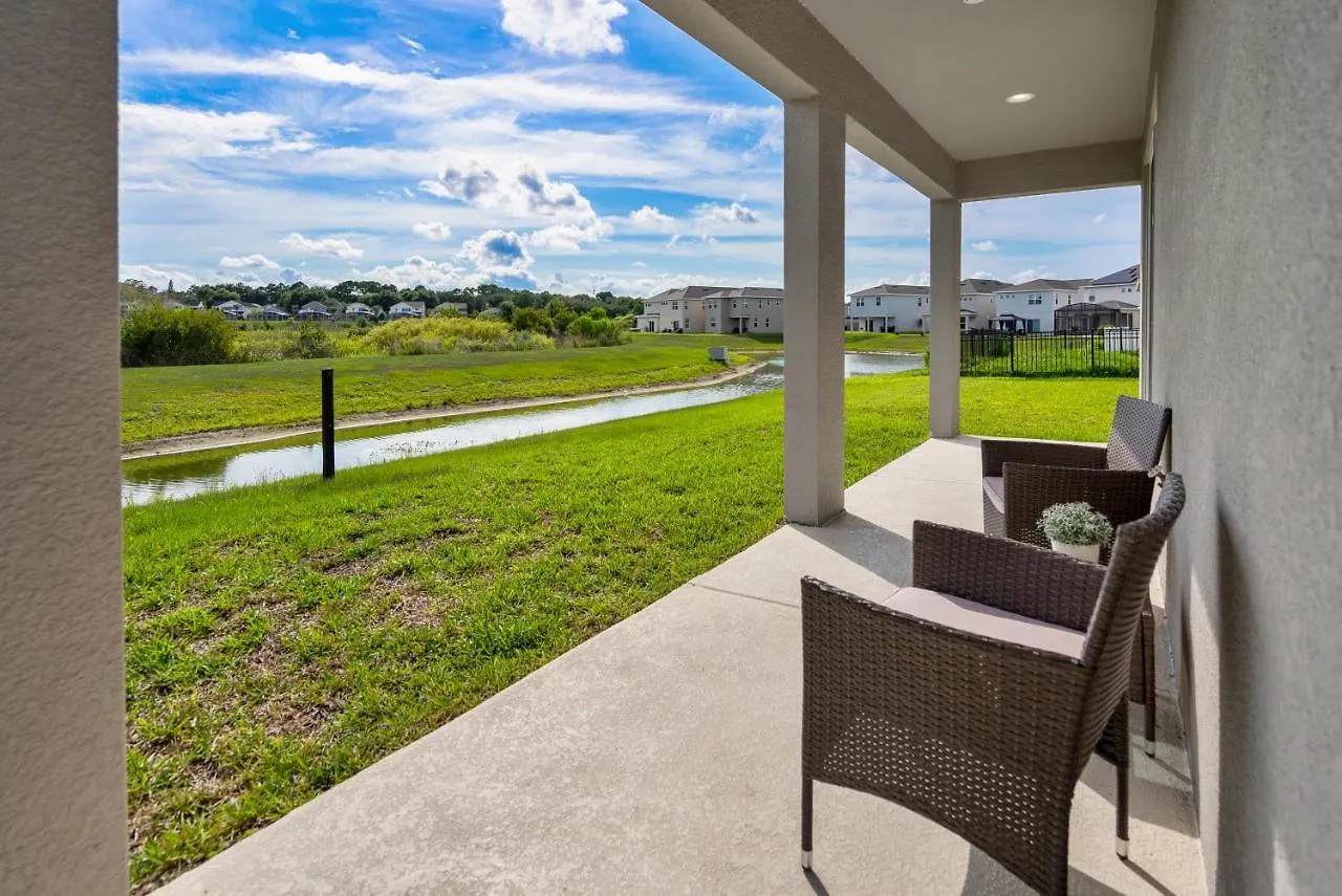 Gorgeous Lake View Close Dis Davenport